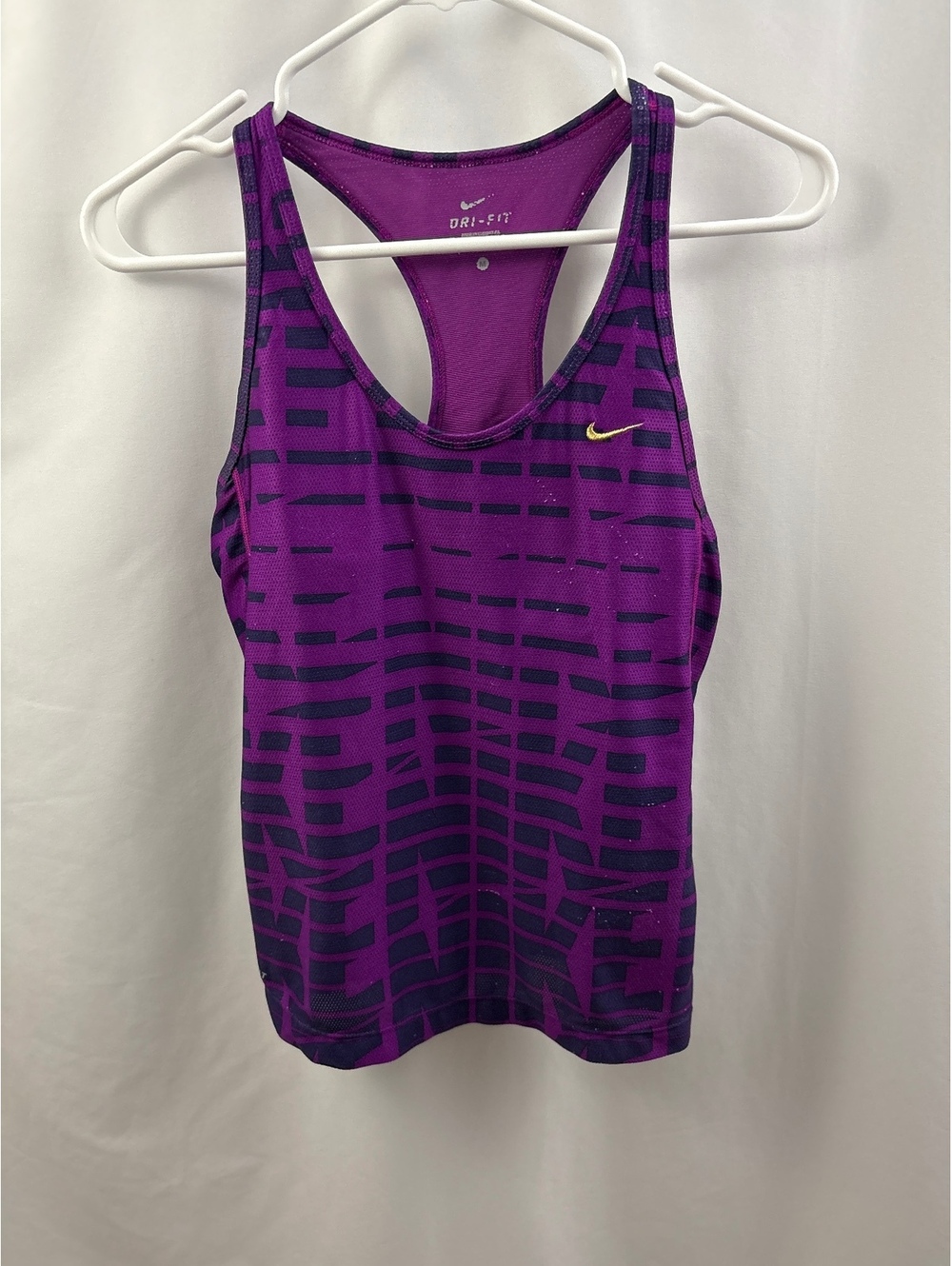 NIKE DRI-FIT Size M Purple Black Tennis Top Tank Built-in Bra